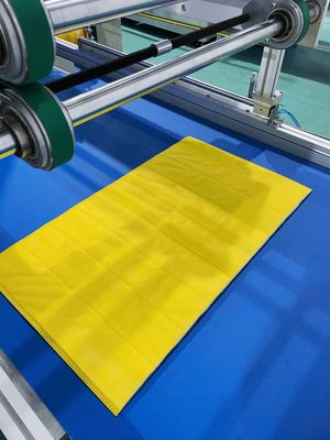 0.6Mpa Air Filter Bag Machine With Square Welded Structure And Electrostatic Powder Coating
