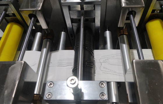 Full-Automatic Machine For Producing One-Drag Three-Mask 120 Pcs/Min.