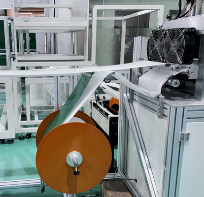 Full-Automatic Strap Type One-Drag One-Mask Machine 120 Pcs/Min.